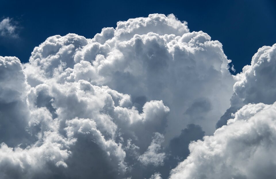 Weather formation white