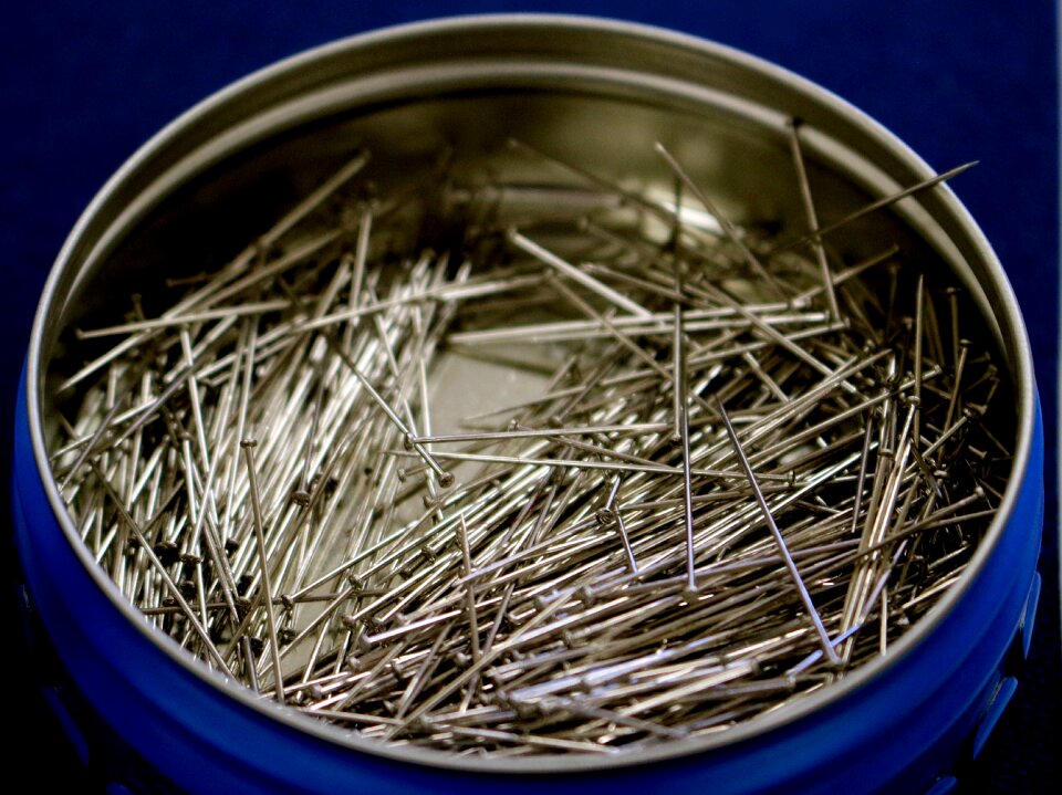 Metal container sharp