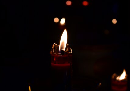Light candlelight dark