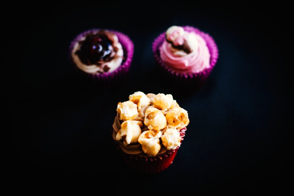Cupcakes jam berries