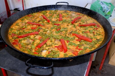 Cooking valencian paella paella