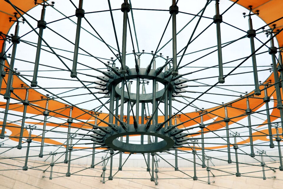Structure building commercial