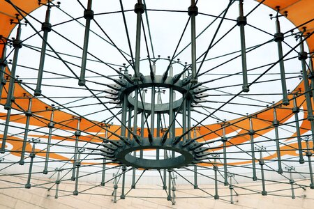 Structure building commercial