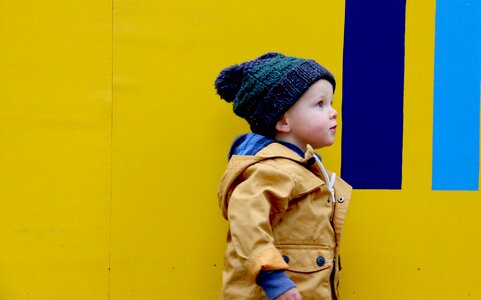 Yellow coat bonnet