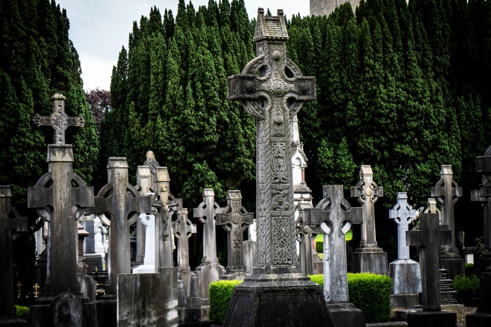 Cemetery cross celtic