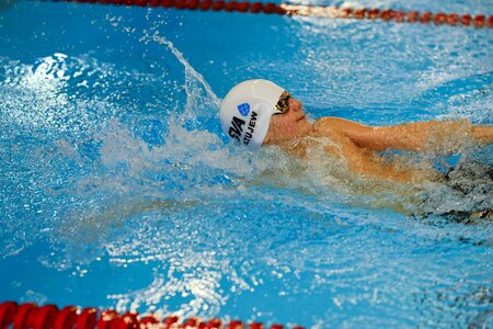 Water swimmer start in water