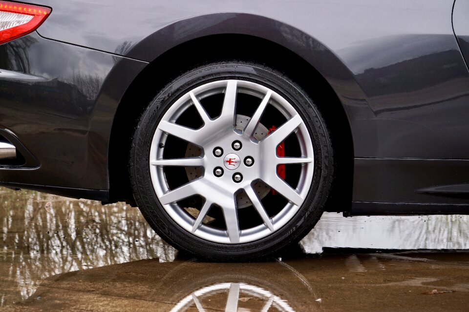Wheel tire transportation system