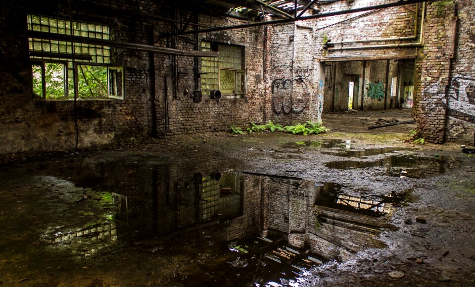 Reflections mirroring factory