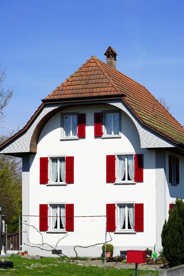 Ründi half round wood cladding hausgiebel