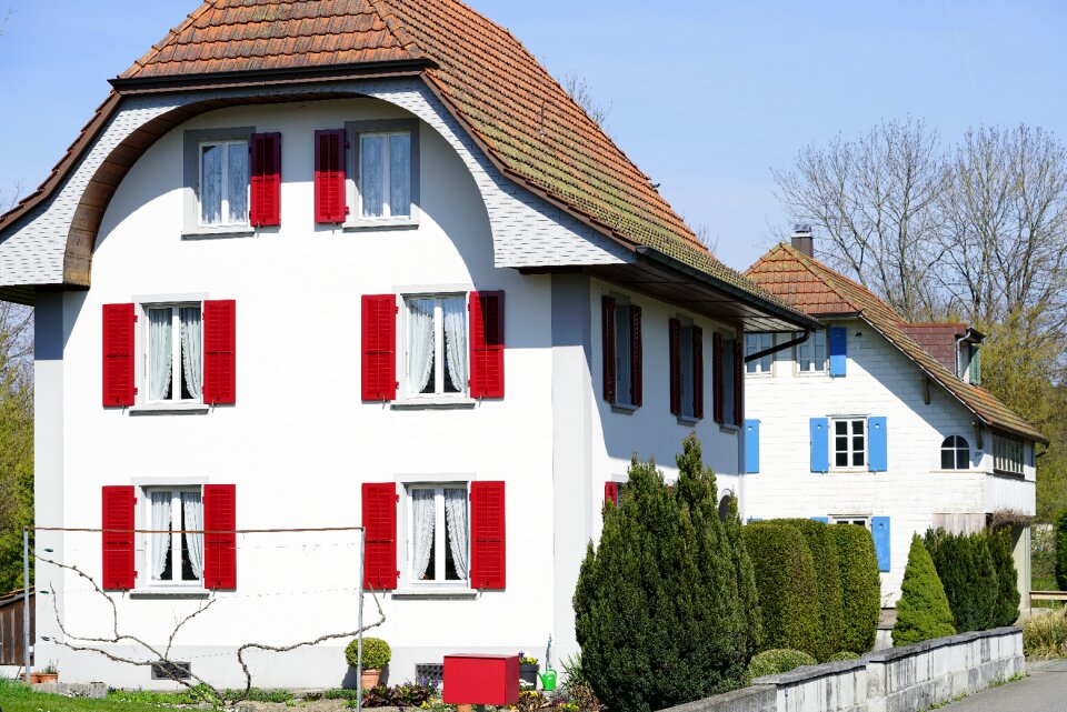 Ründi half round wood cladding hausgiebel