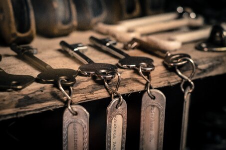 Lock open keymaker