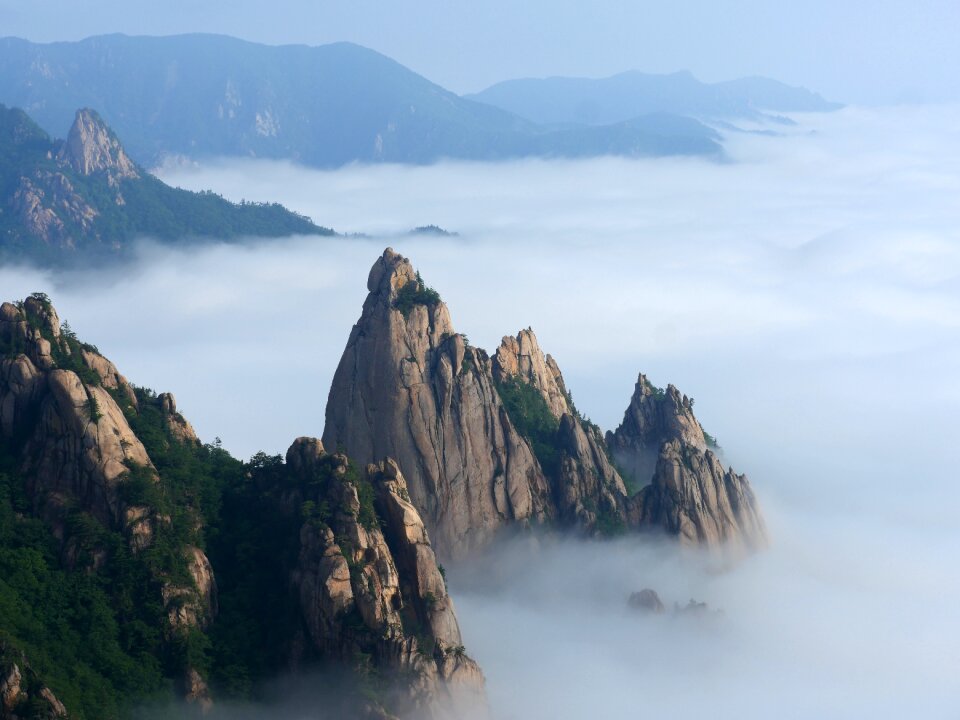 A sea of ​​clouds mountain landscape
