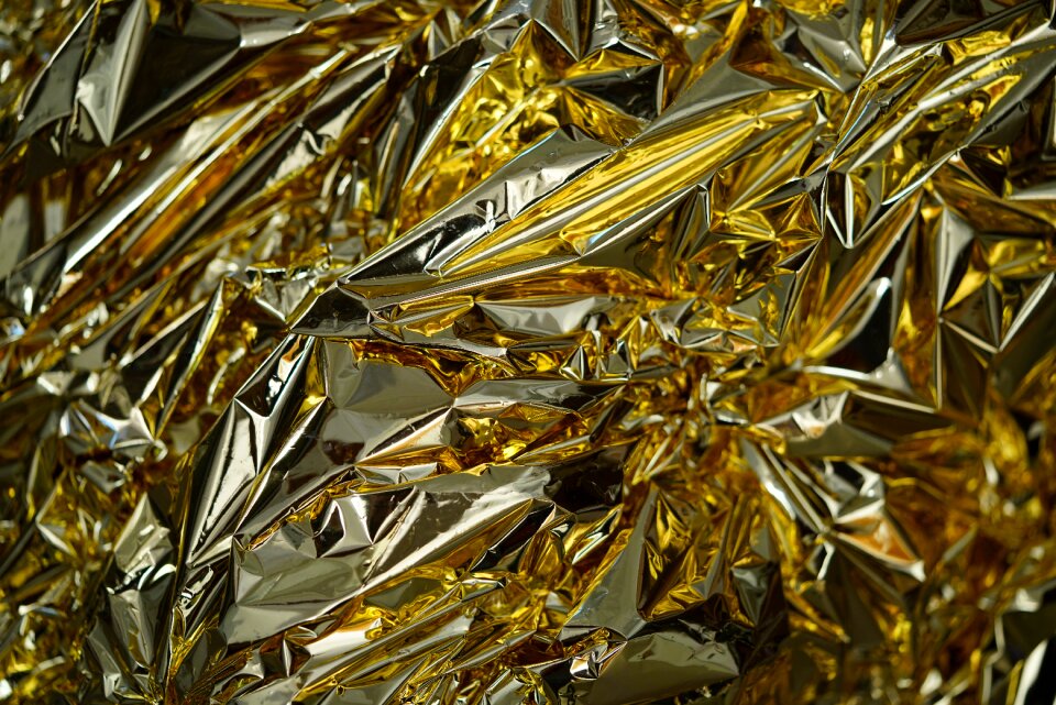 Gold foil first aid sub-cooling protection
