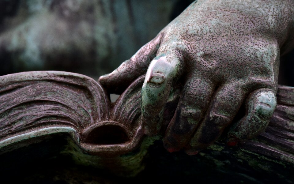 Literature bronze statue