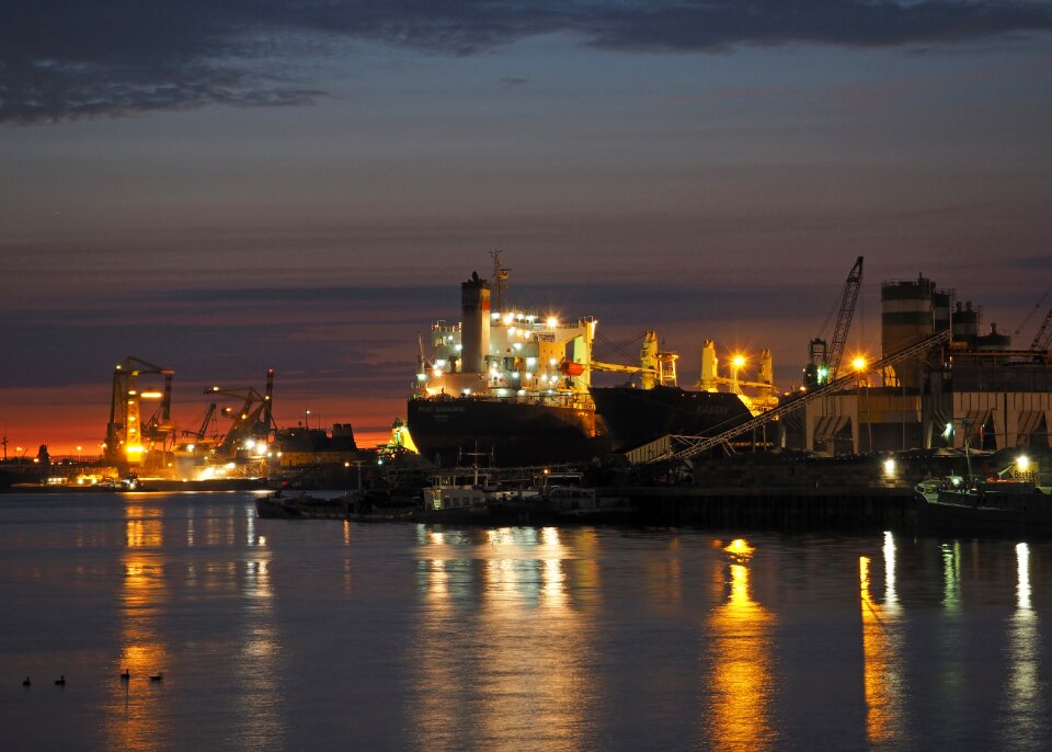 Harbour night waalhaven rotterdam ship