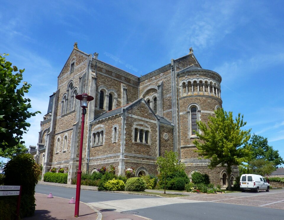 Tourist religious architecture