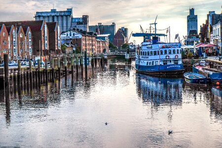 Channel boat husum