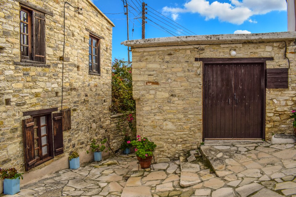 Houses wall stone
