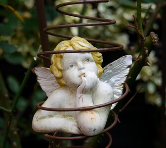Cherub garden decoration angel