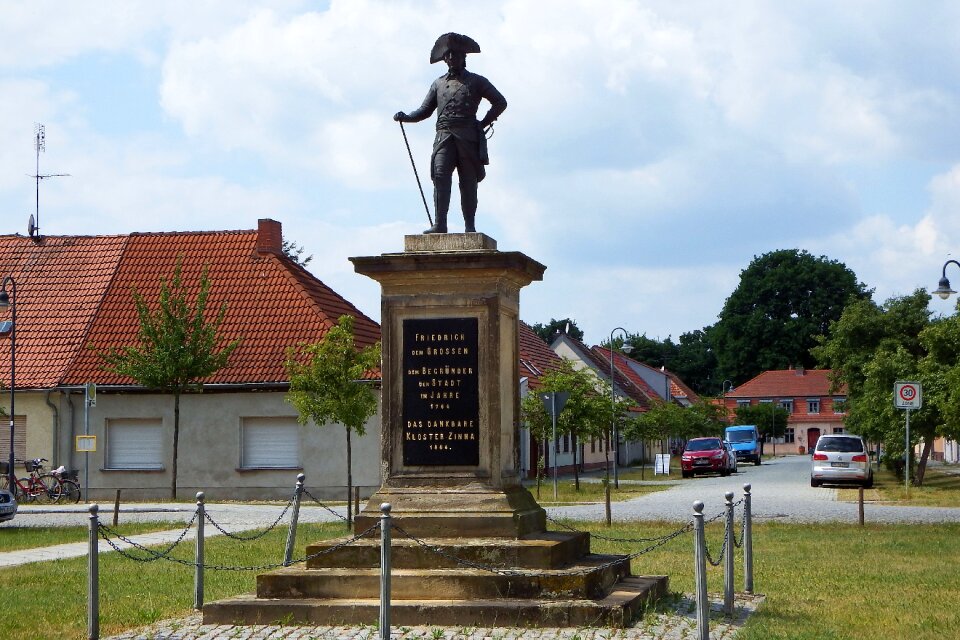 Sky statue the old fritz