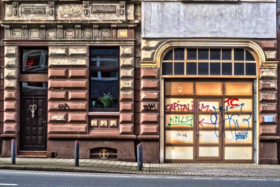 Facade building window