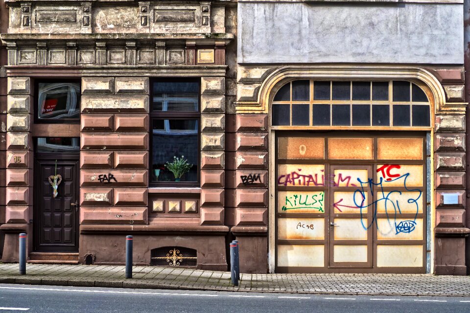 Facade building window photo