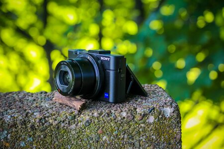 Macro display lens
