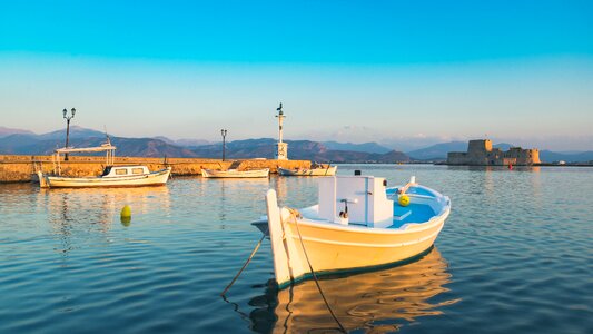 Péloponnese boat sea