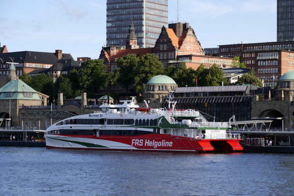 Helgoland hamburg passenger transport