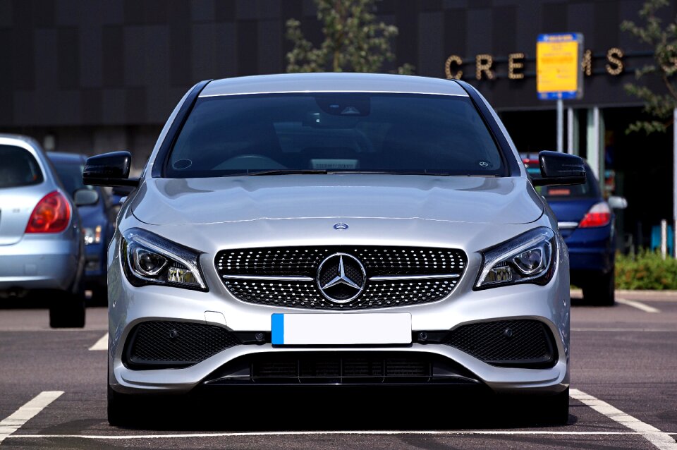 Vehicle luxury mercedes