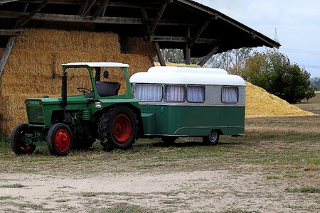Caravan field barn straw bales