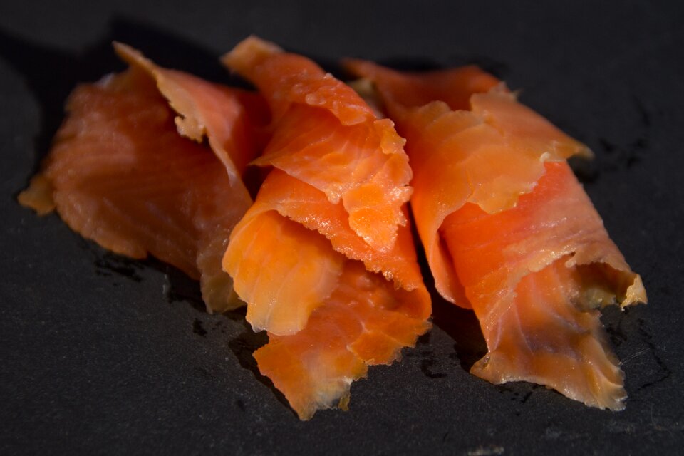 Eat smoked smoked trout