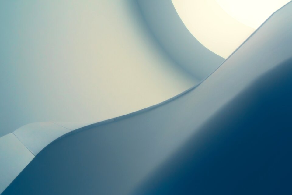 Curve minimalism out of focus