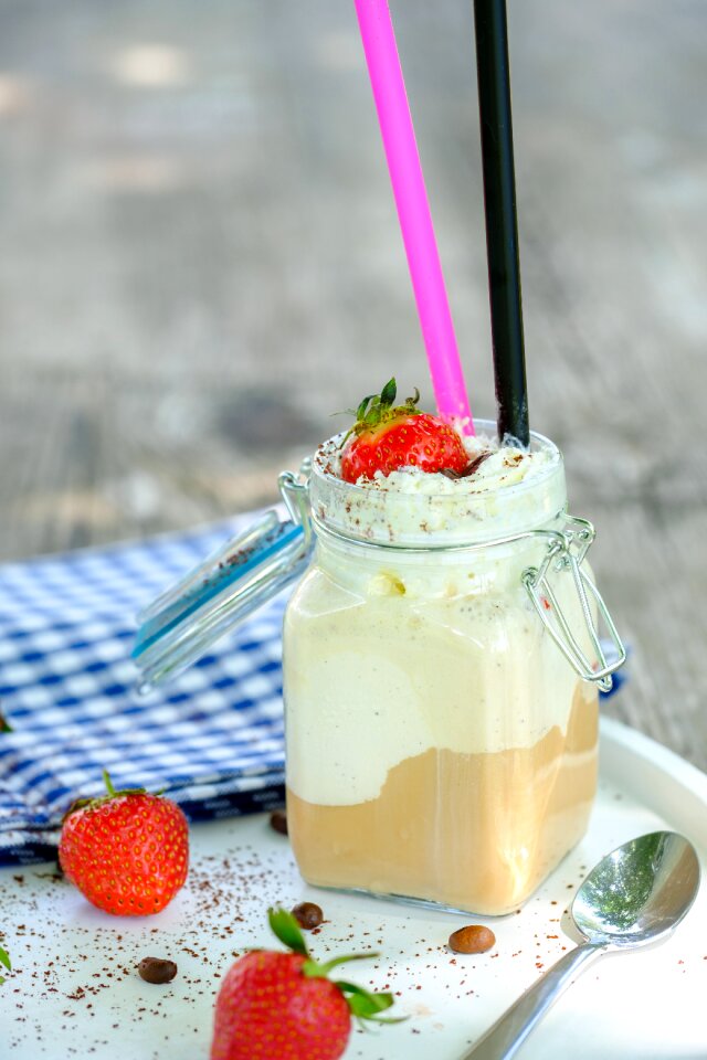 Strawberries cream ice