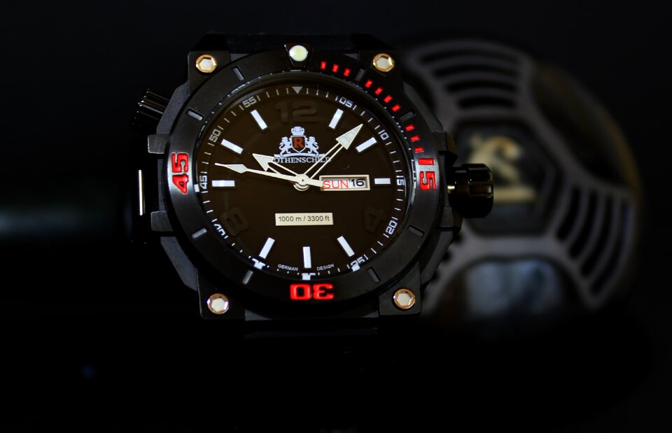 Wristwatch watches black