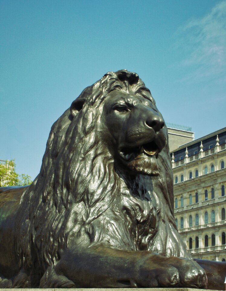 Monument bronze artwork