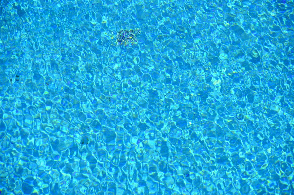 Mosaic refraction structure