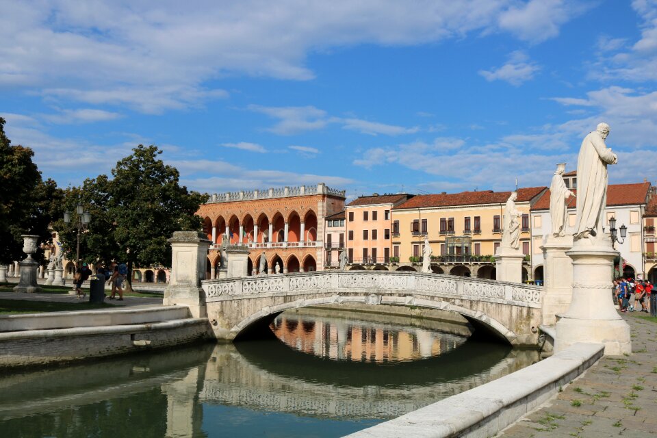 Italy sculptures source
