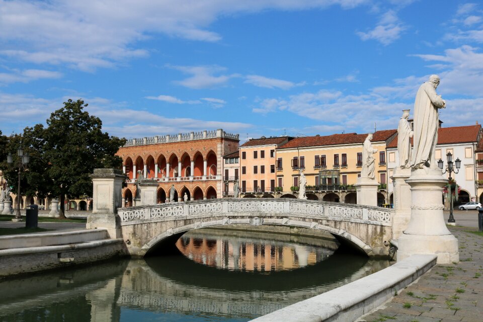 Italy sculptures source