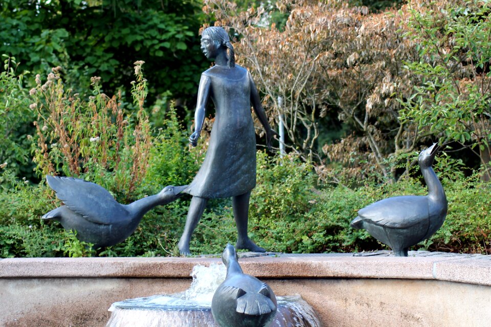 Geese fountain art