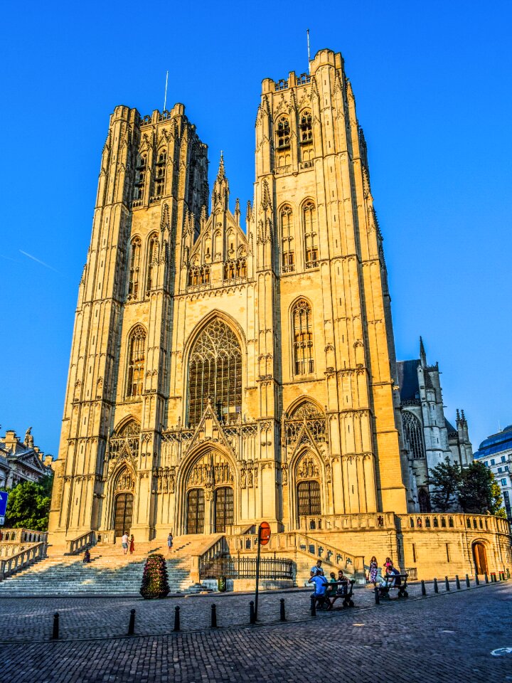 Michael and st gudula architecture