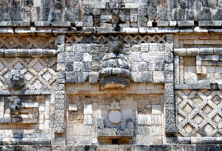 Pierre wall facade