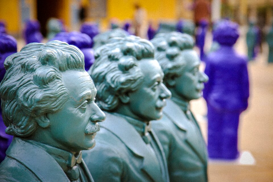 Exhibition physicist bust