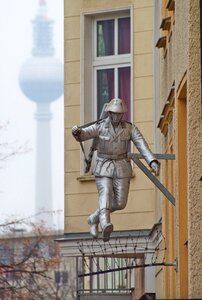 Construction of the wall memory history