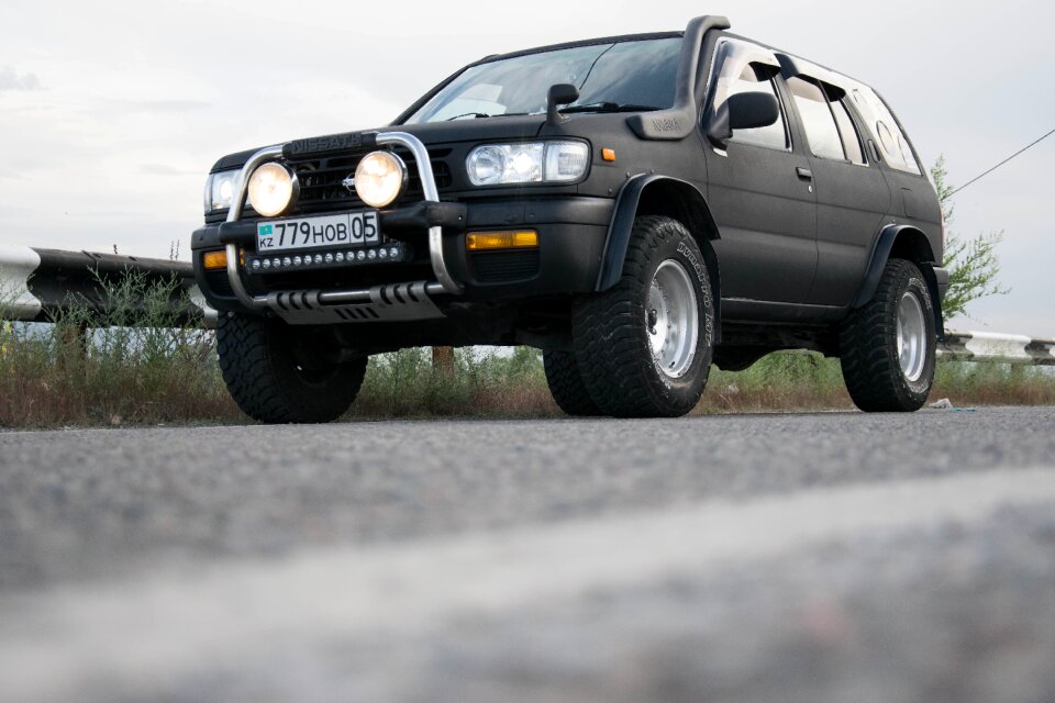 Extreme tourism black