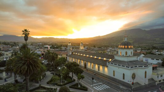 Atuntaqui ecuador the andes