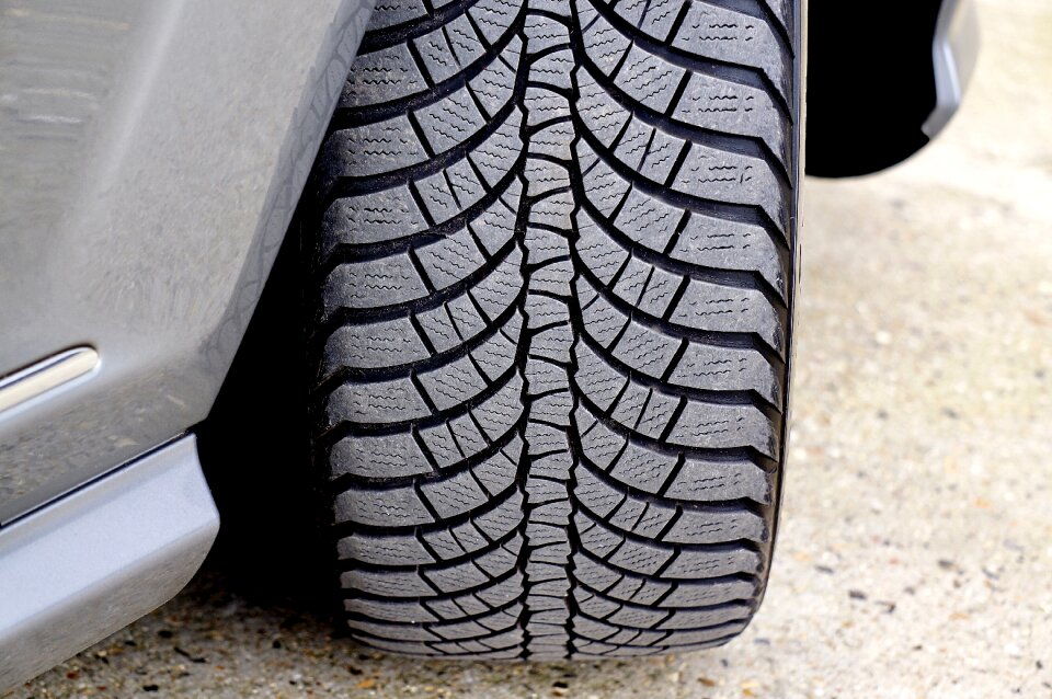Tread pattern rubber