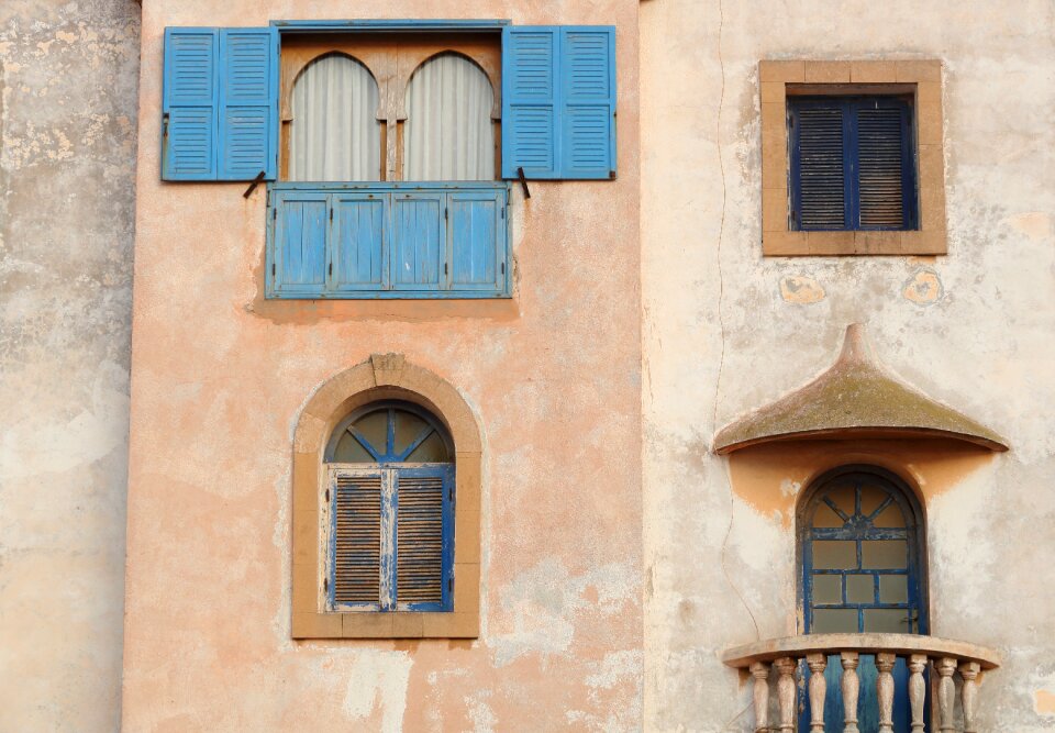 Housing window balcony