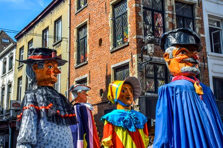 Puppet outdoor belgian