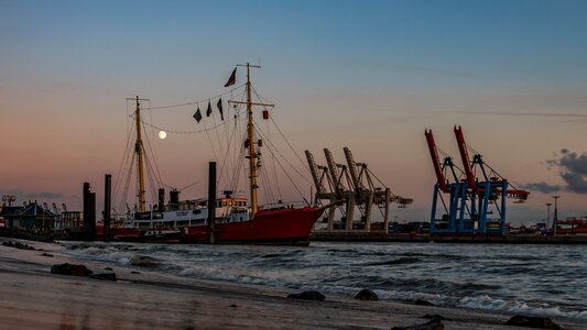 Port elbe water photo